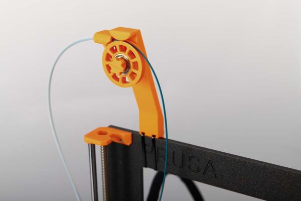 Filament Führung mit Umlenkrolle am 3D Drucker befestigt VAriante B mit PTFE Schlauchhalter