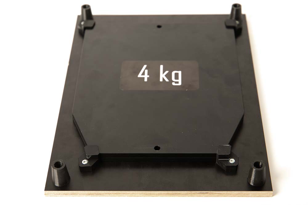 Die Zusatzgewichte des Dämpferbretts für 3D Drucker sind durch die 3D gedruckten Gewichthaltern vollständig fixiert