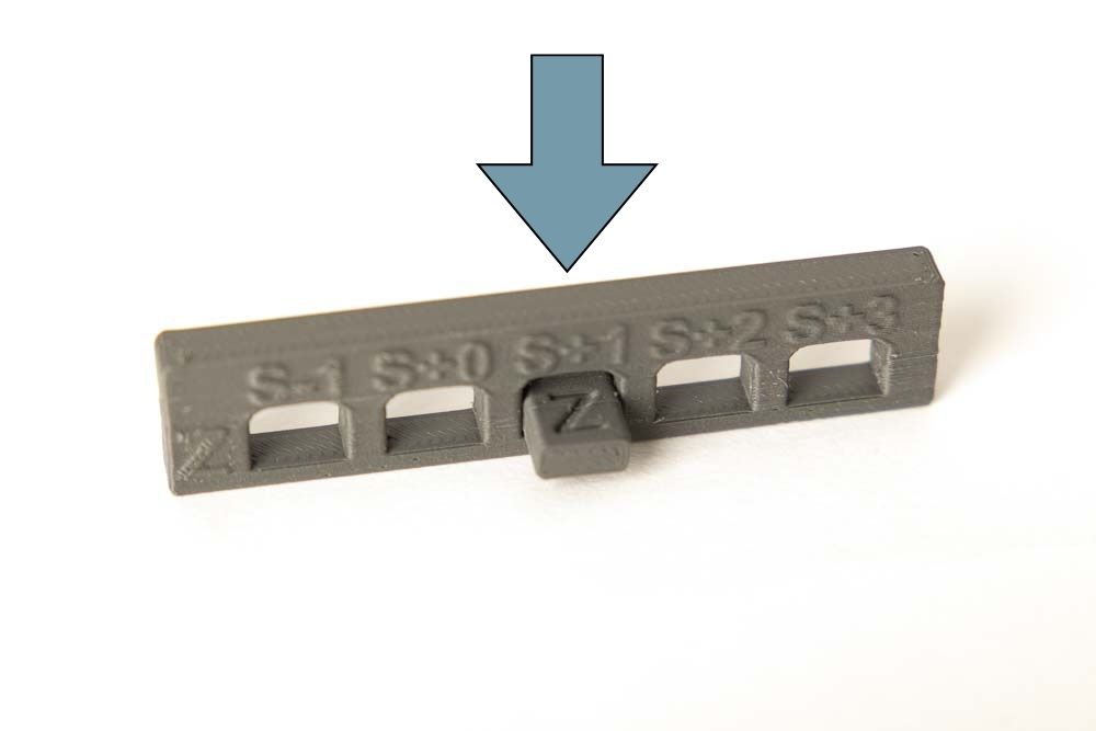 Notwendiger Spalt für 3D gedruckte Schieber Verbindung bestimmt wenn Öffnung in Z Richtung und Schieber Einsatz in Z Richtung gedruckt sind