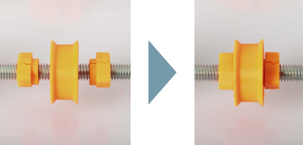 Eine 3D gedruckte Einzelrollen der Filament Spulen Halterung wird mit zwei 3D gedruckten Schnellverschluss Muttern fixiert. Das Bild zeigt links die 3D Druck Teile verteilt auf der Gewindestange und rechts, wenn die Muttern angezogen sind.