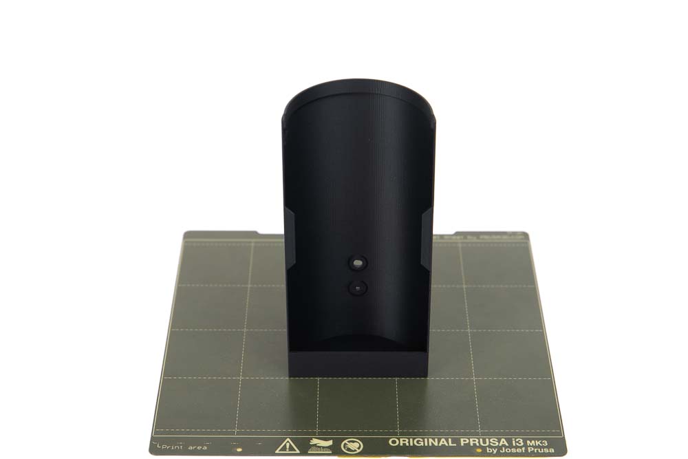 3D printed ceiling panel part 1 of the self-built 3D printed LED pendant light on a print plate of a Prusa MK3s 3D printer