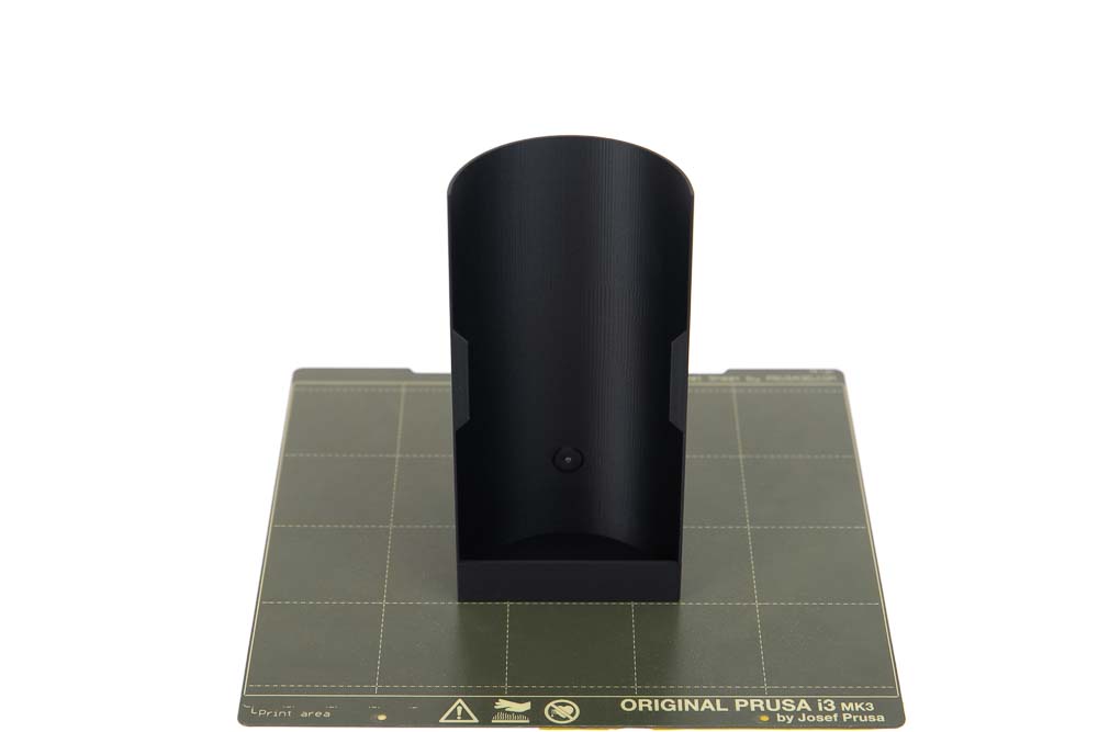 3D printed ceiling panel part 2 of the self-built 3D printed LED pendant light on a print plate of a Prusa MK3s 3D printer