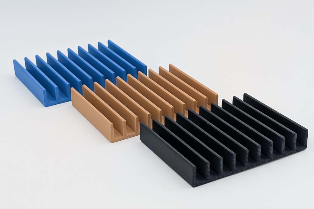 3D Druck Seifenablagen Seifenhalter, 3 verschiedene Farben Sand, Blau und Schwarz Filament Seifenschalen im Rippen Design